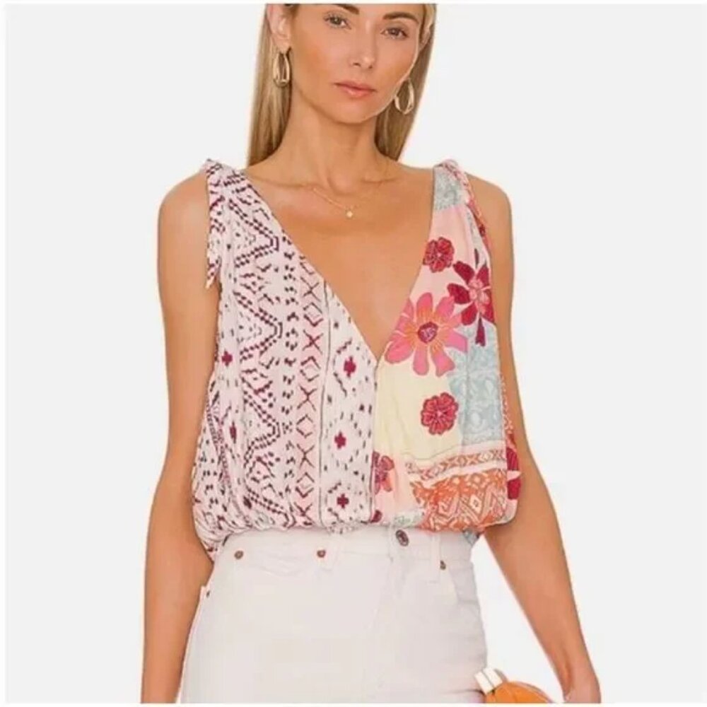 Free People Cross front Shoulder Tie Adjustable tank Small Floral Tropic…